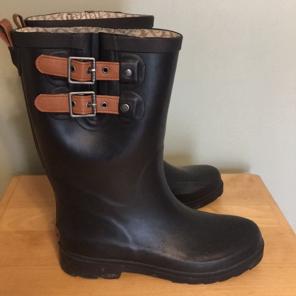 Rain boots